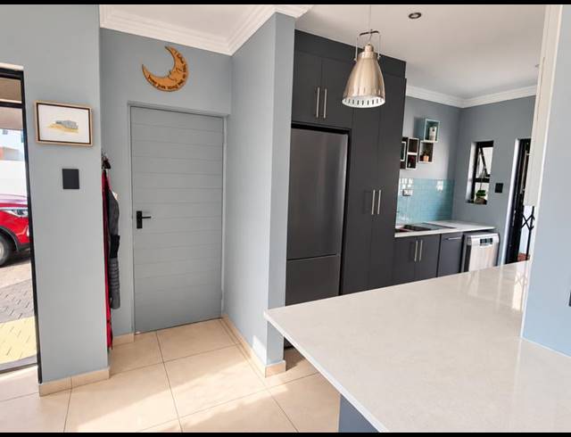 3 BEDROOM HOUSE FOR SALE IN BRENTWOOD PARK AH